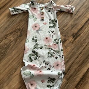 Caden lane knotted gown